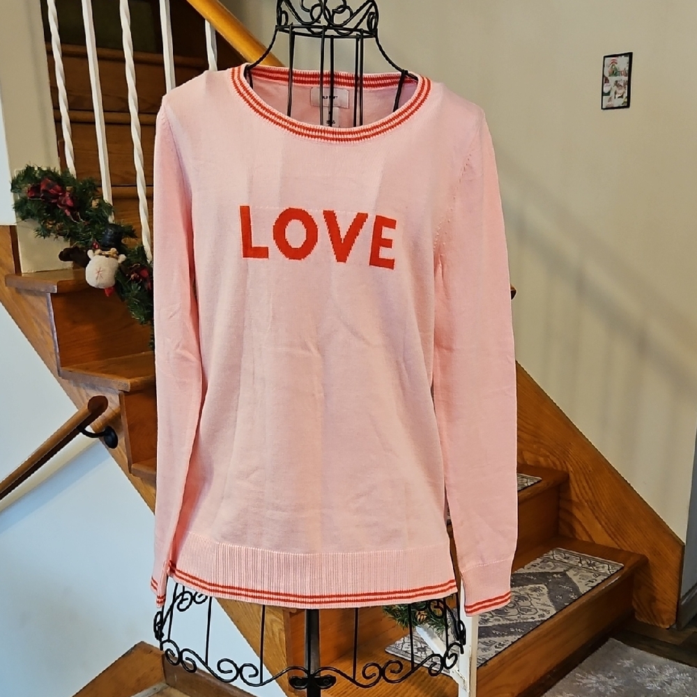 👚Old Navy Pink Sweater